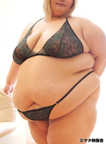 【無料AV】霜降り女肉はお好きですか？ ひなの｜h_1636myt240001
